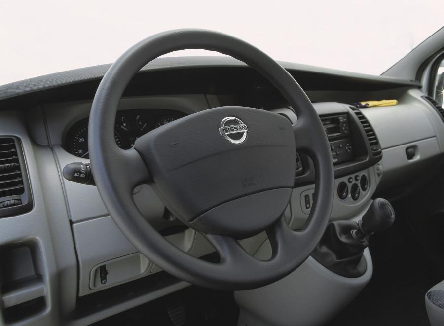  Nissan Primastar Van 2002 года  (фото 3 из 6)